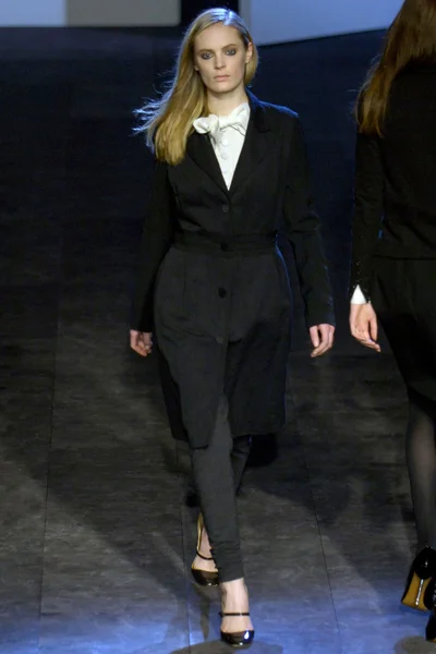 Look 25